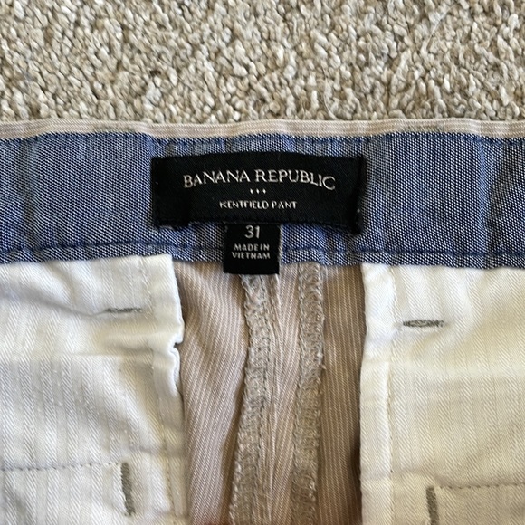 Lately used banana Republic size 31 waste pants. Tapered fit. - Picture 2 of 3
